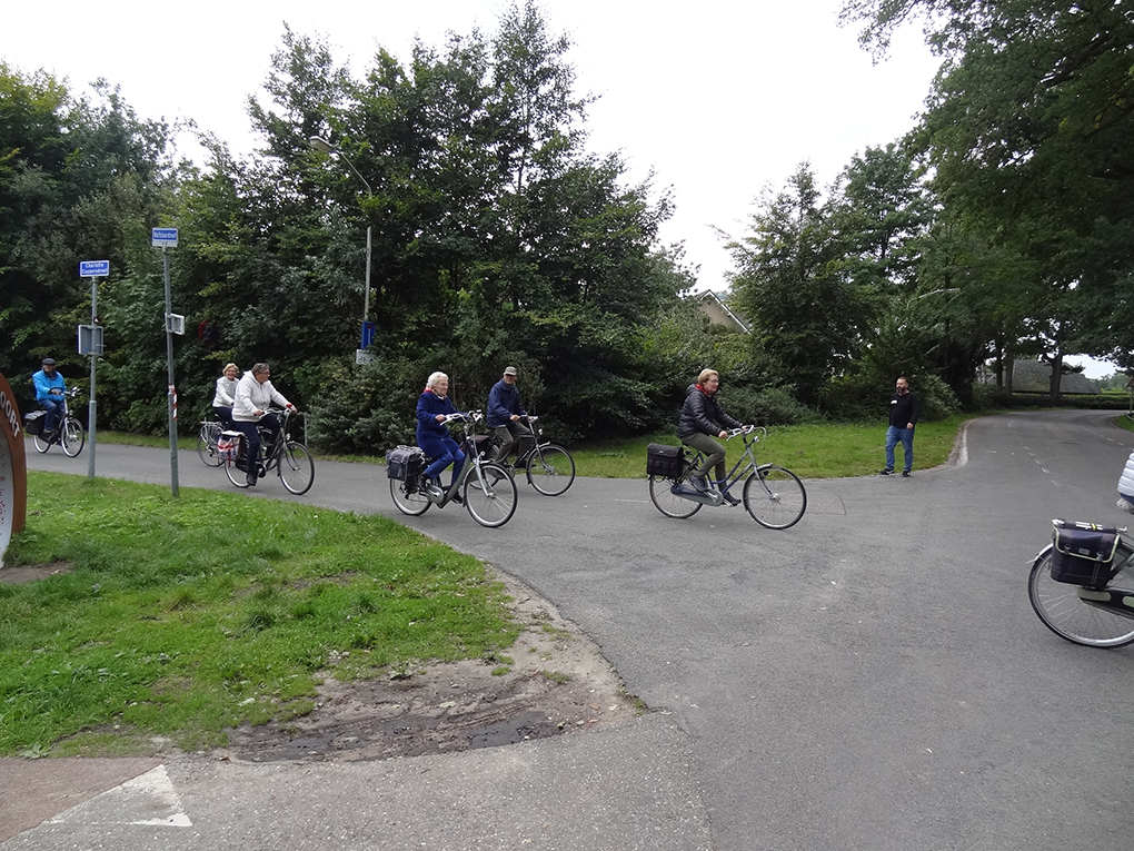  Uistapje 2017, rondleiding in de natuur en uitleg van de natuur. 